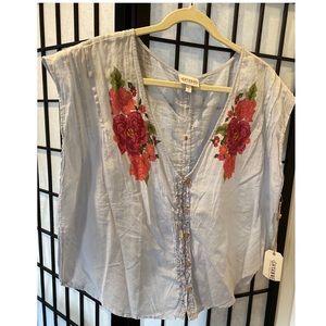 NEW 100% Cotton top gorgeous for summer🌞